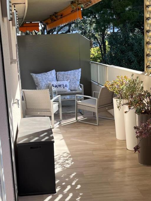 Appartement Avec Terrasse, Vue Jardin Et Piscine Antibes Exteriör bild